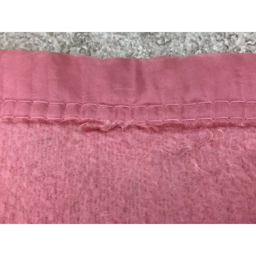 Vintage Baby‎ Girl Blanket Pink White Scotty Dog Terrier 37x49 Flaws Age Wear